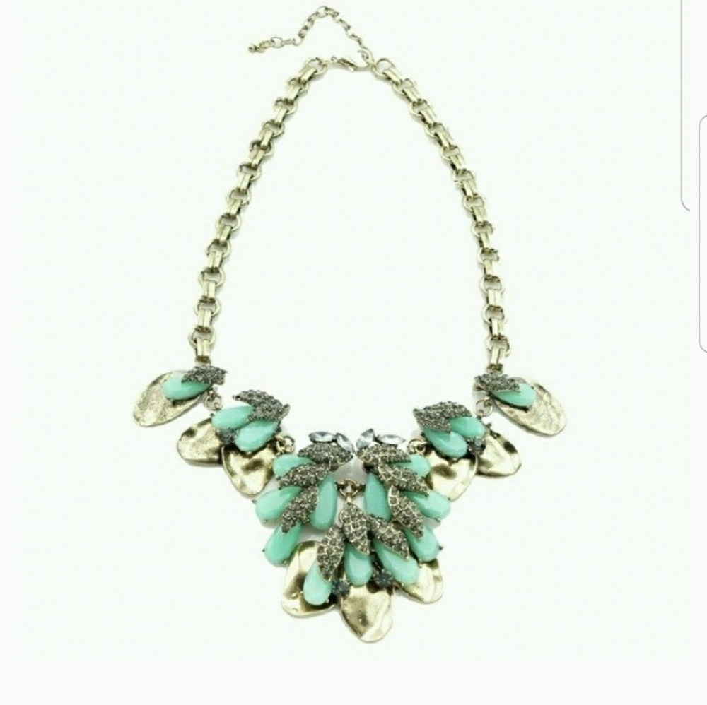 Statement Necklace - Picture 4 of 4